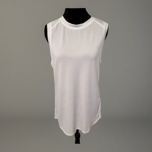 Fabletics White Cut Out Tank Top XS Workout Exercise Sleeveless‎ Top 1/4 split